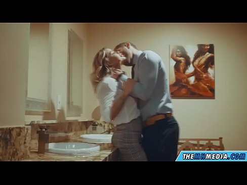 ❤️ Gava ku blondeyek busty we di nav hewşek gelemperî de dixapîne ️❌ Pornoya hişk li ku.doujin-sexy.ru ❌️❤